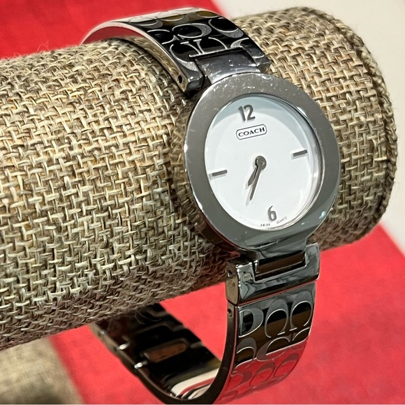 COACH PRE-LOVED AUTHENTIC STAINLESS STEEL ETCHED LOGO DESIGN SILVER-TONE WATCH - Picture 1 of 13